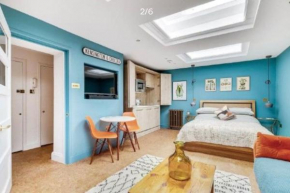Stylish Notting Hill Air Conditioned studio